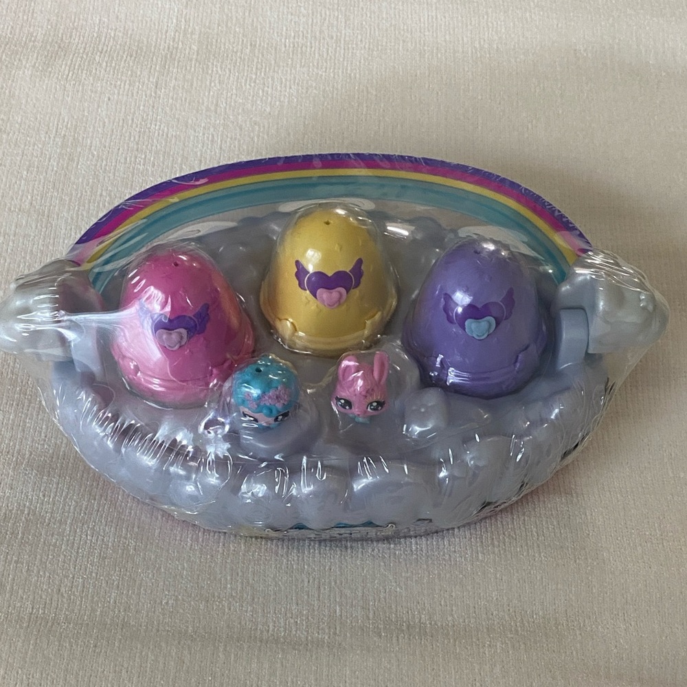 Hatchimals alive!